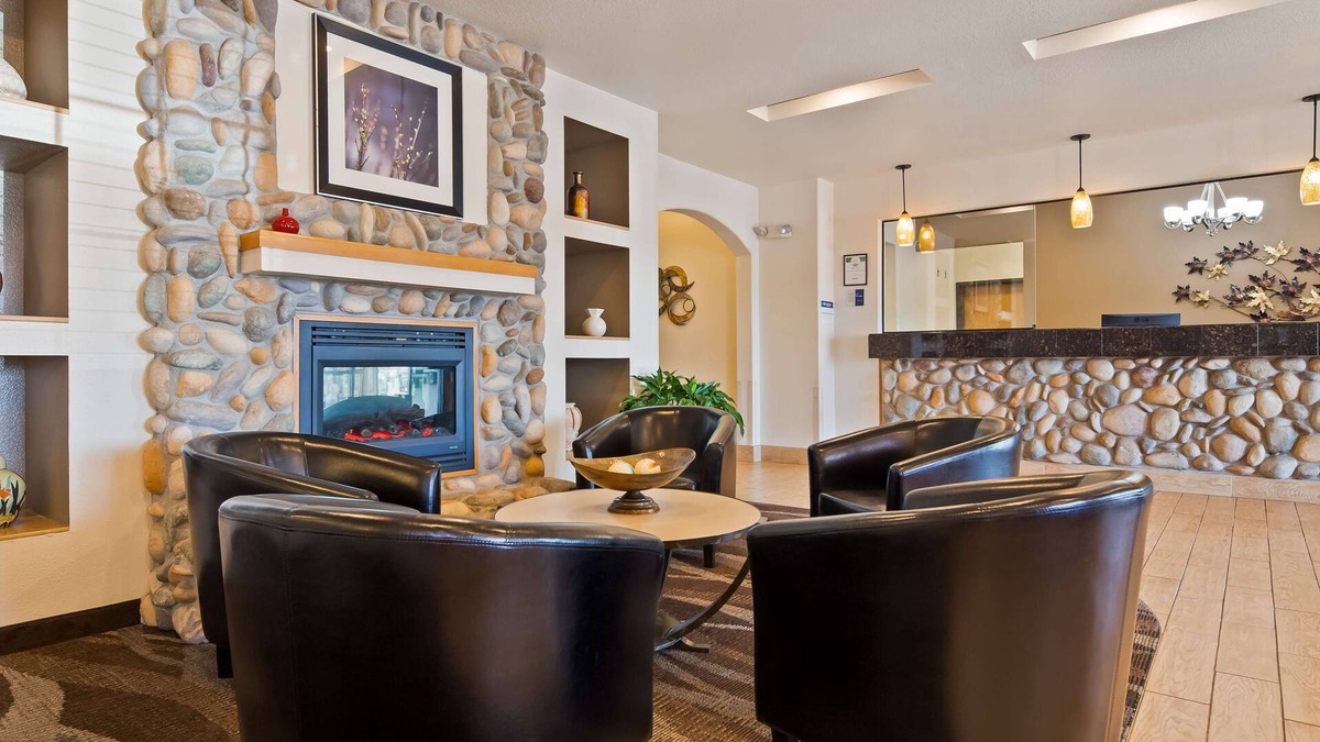 Firestone Hotel | Best Western Firestone Inn & Suites