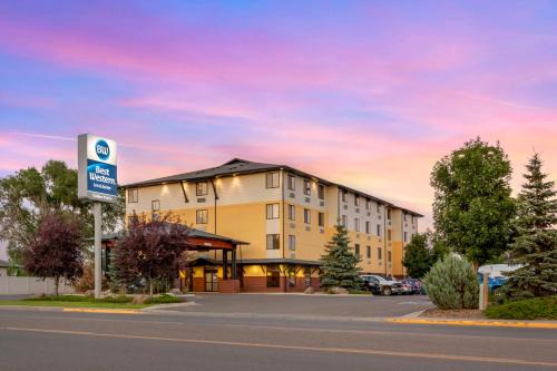 Sidney Hotel | Best Western Golden Prairie Inn and Suites