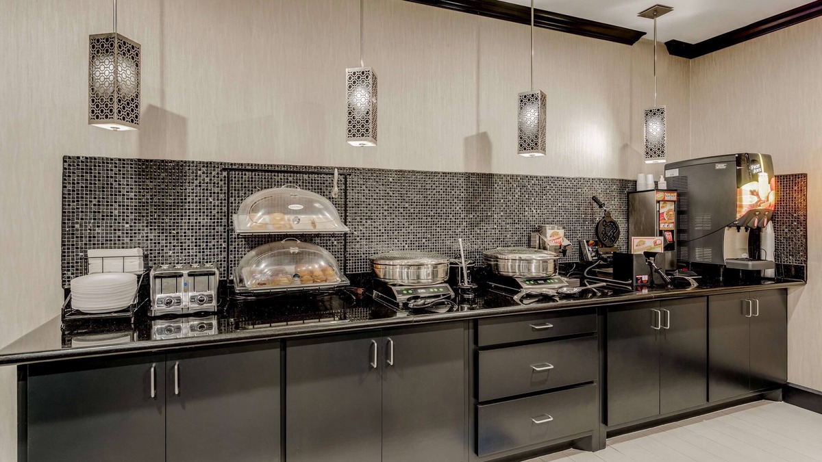 Huntsville Hotel | Best Western Huntsville Inn & Suites