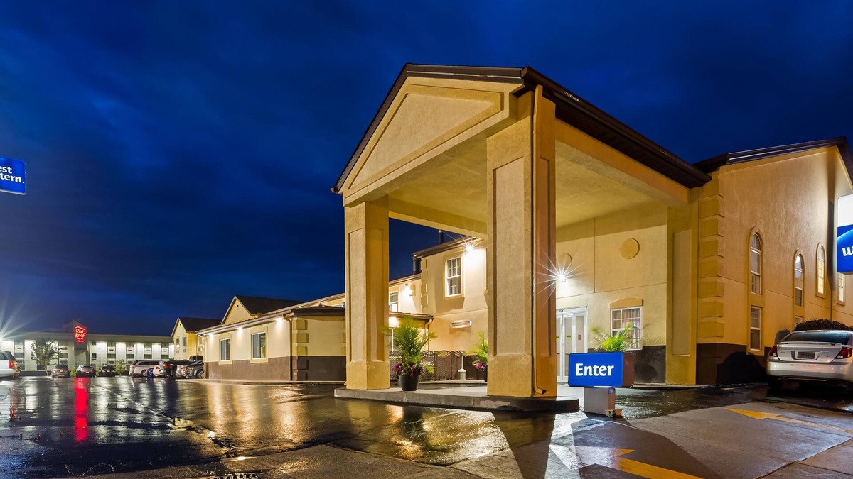 Elyria Hotel | Best Western Inn