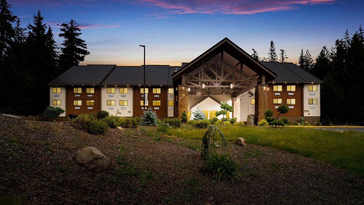 Government Camp Hotel | Best Western Mt. Hood Inn