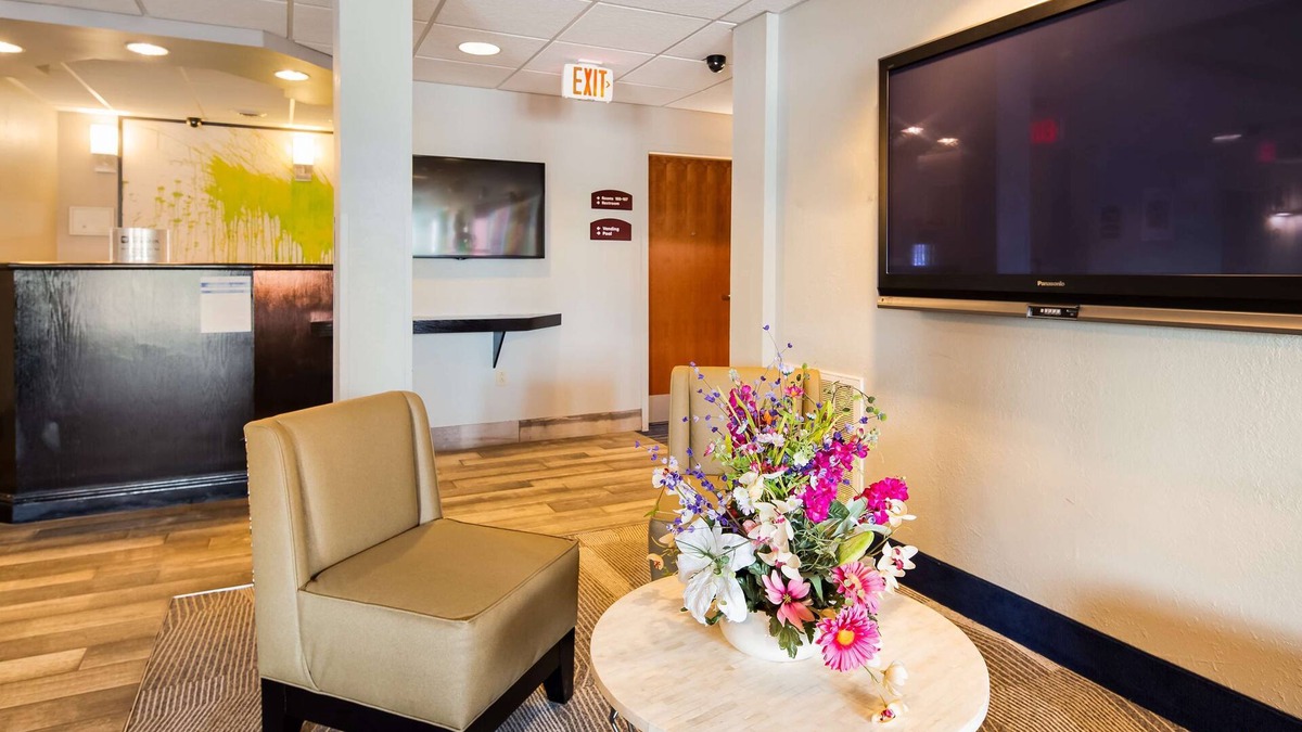 Reedsville Hotel | Best Western Nittany Inn Milroy