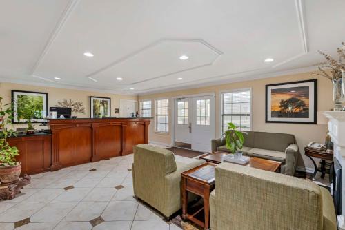 Atlanta Hotel | Best Western Pineywoods Inn