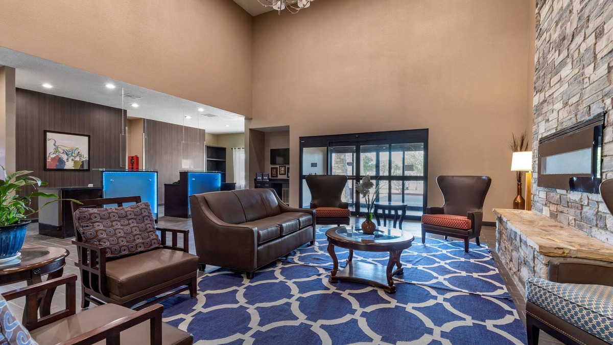 Big Lake Hotel | Best Western Plus Big Lake Inn