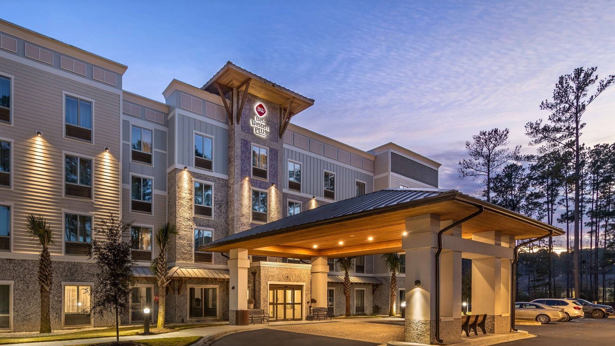 Okatie Hotel | Best Western Plus Bluffton/Hilton Head Hotel