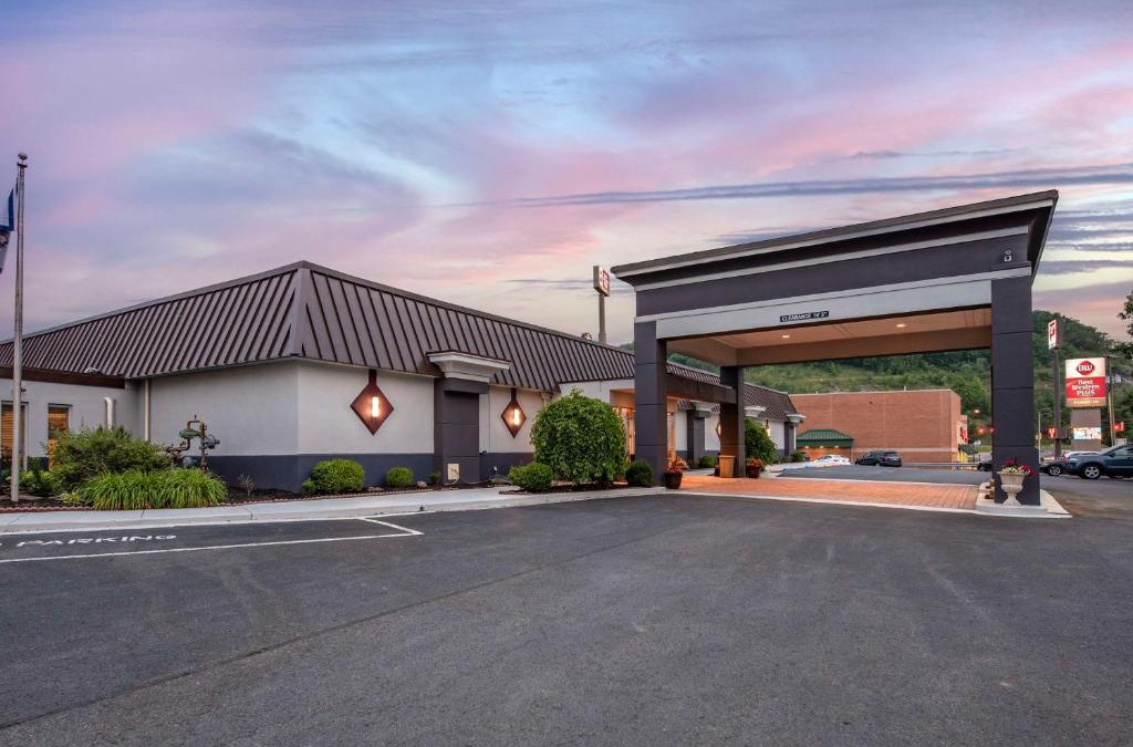 Bridgeport Hotel | Best Western Plus Bridgeport Inn