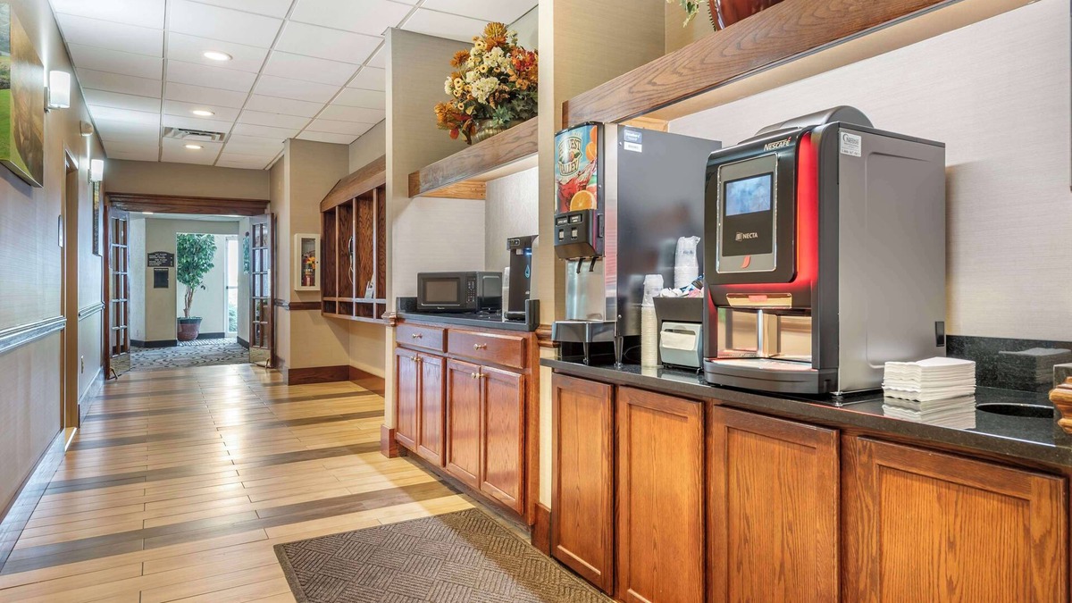 Bridgeport Hotel | Best Western Plus Bridgeport Inn