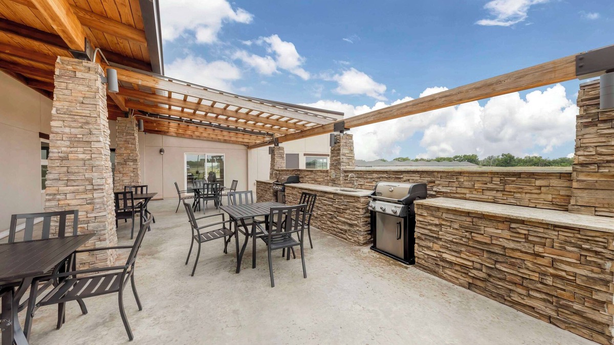 Chickasha Hotel | Best Western Plus Chickasha Inn