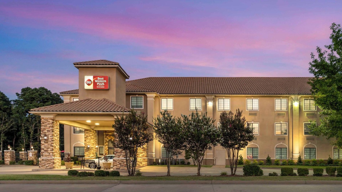 Crown Colony Hotel | Best Western Plus Crown Colony Inn & Suites