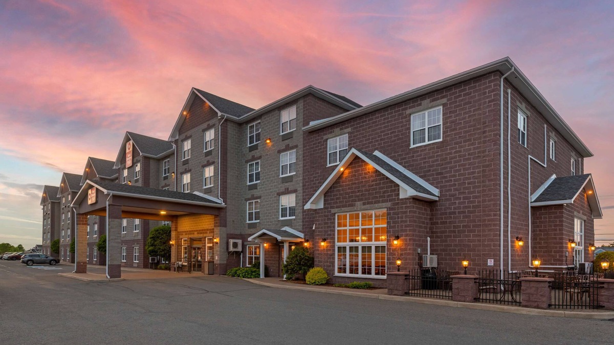 Fredericton Hotel | Best Western Plus Fredericton Hotel & Suites
