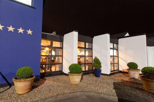 Campsie Hotel | Best Western Plus White Horse Hotel