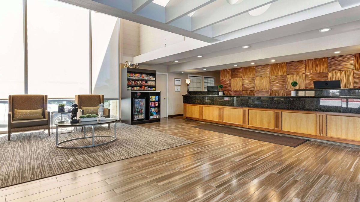 Benicia Hotel | Best Western Plus Heritage Inn