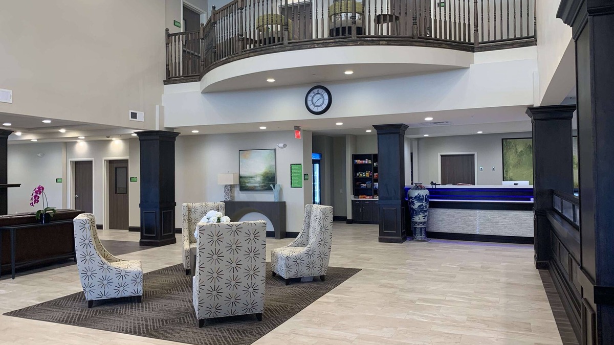 Horseheads Hotel | Best Western Plus Horseheads Inn & Suites