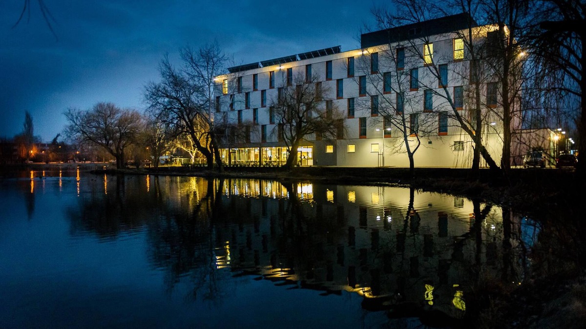Szekesfehervar Hotel | Best Western Plus Lakeside Hotel