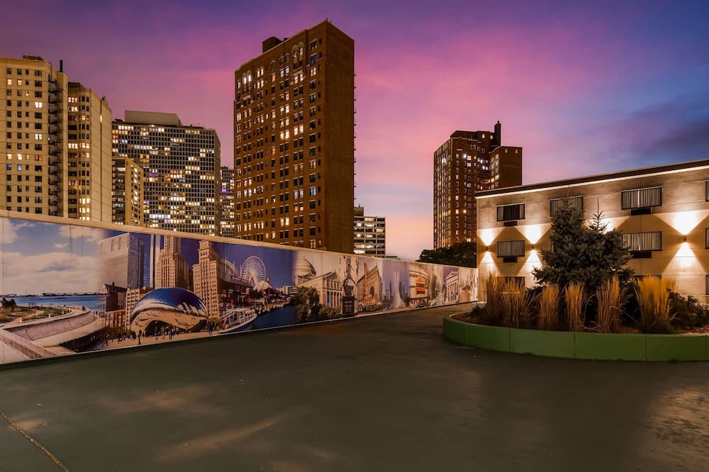 Indian Village Hotel | Best Western Plus Hyde Park Chicago Hotel