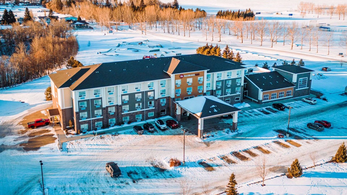 Lacombe Hotel | Best Western Plus Lacombe Inn & Suites