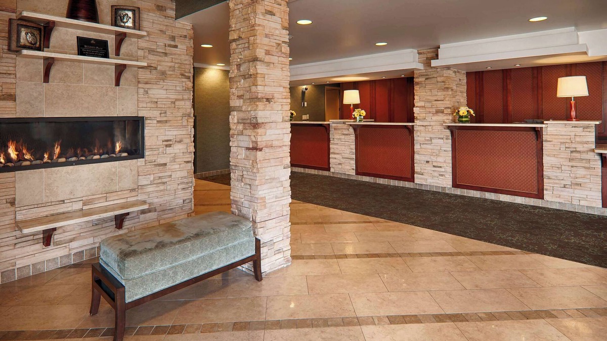 Langley Hotel | Best Western Plus Langley Inn