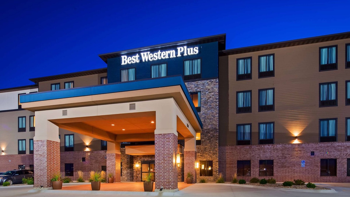 Lincoln Hotel | Best Western Plus Lincoln Inn & Suites