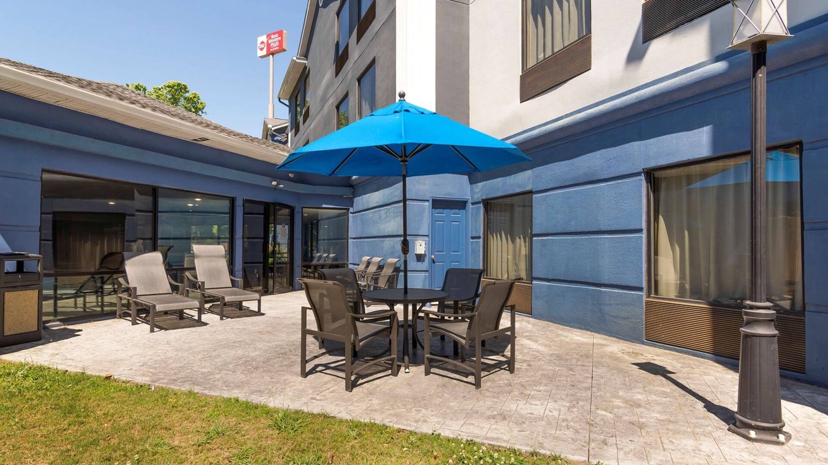 McDonough Hotel | Best Western Plus McDonough Inn & Suites