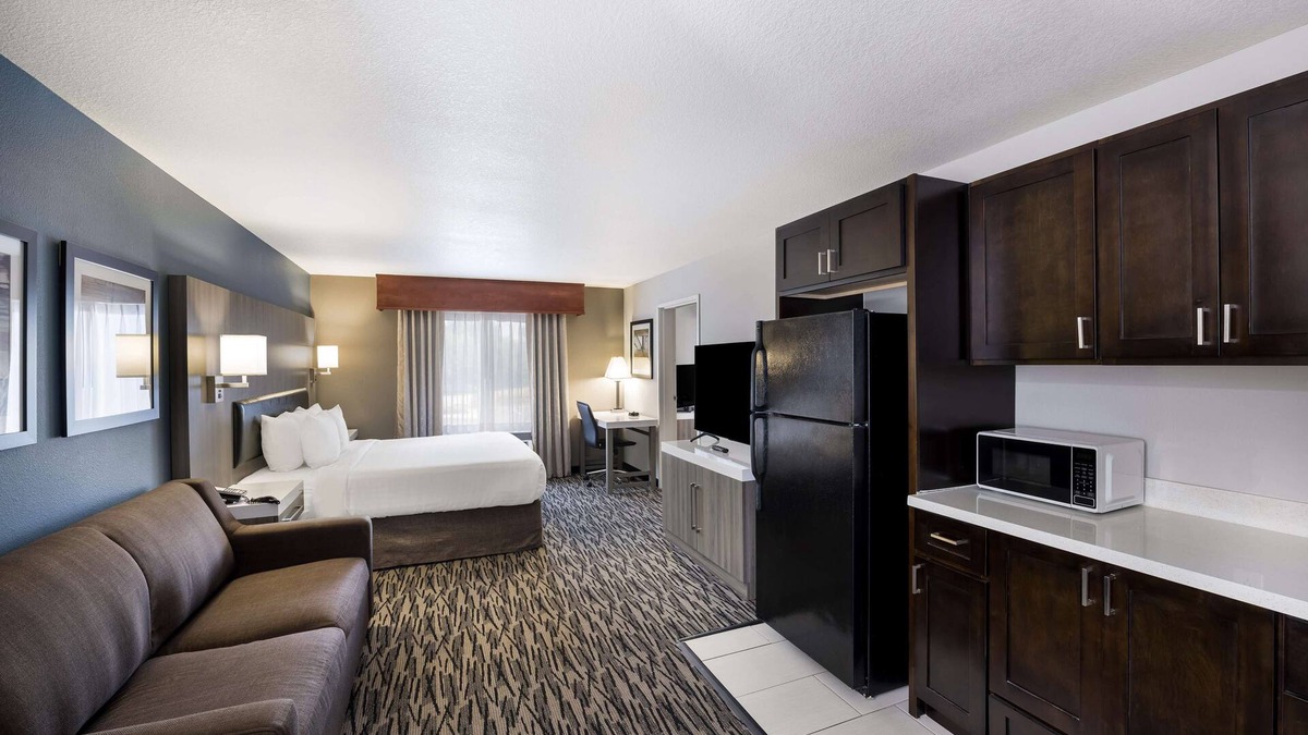 Auburn Hotel | Best Western Plus Mountain View Auburn Inn