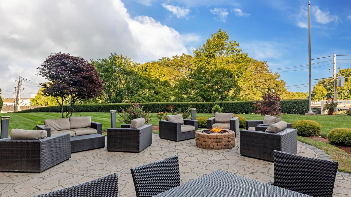 Danvers Hotel | Best Western Plus North Shore Hotel