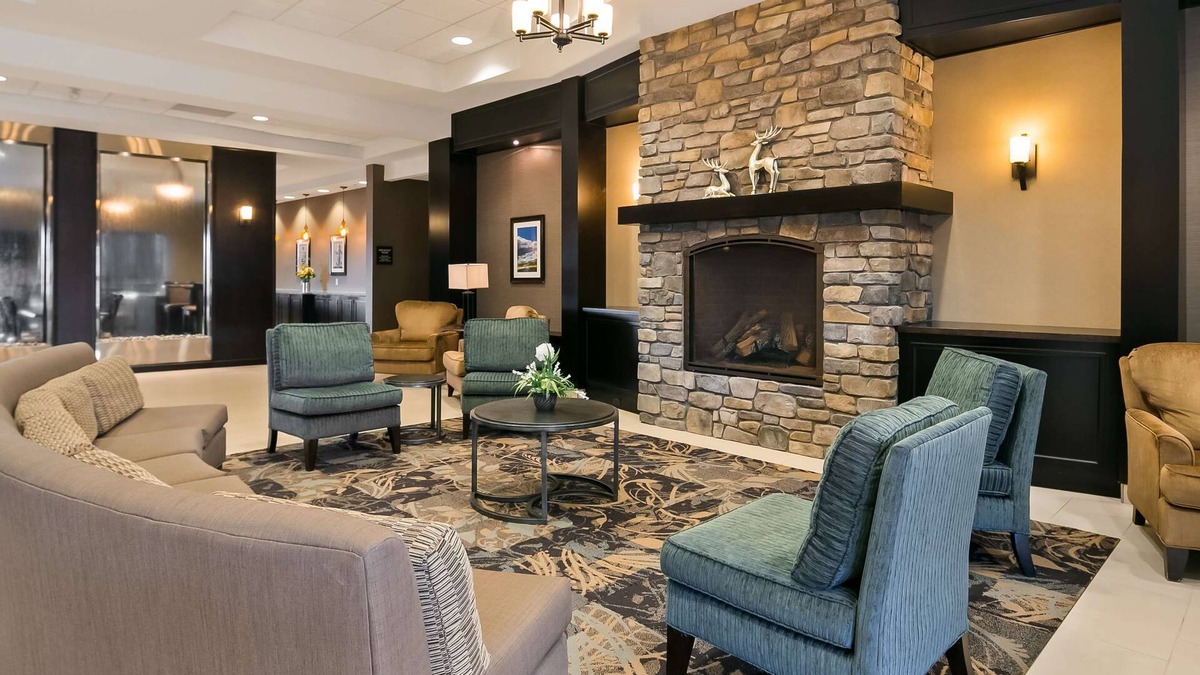 Okotoks Hotel | Best Western Plus Okotoks Inn & Suites