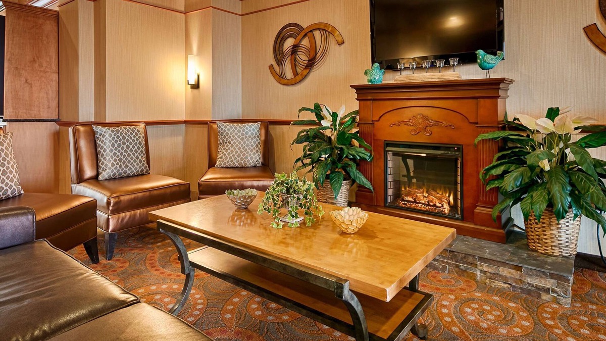 Mitchell Hotel | Best Western Plus Pontoon Beach