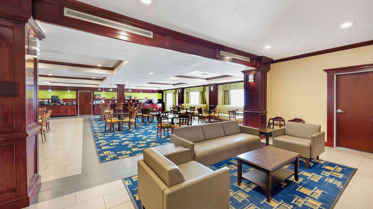 Pratt Hotel | Best Western Plus Pratt