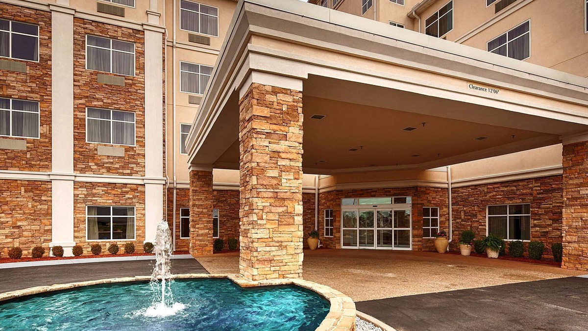 Thomasville Hotel | Best Western Plus Rose City Conference Center Inn