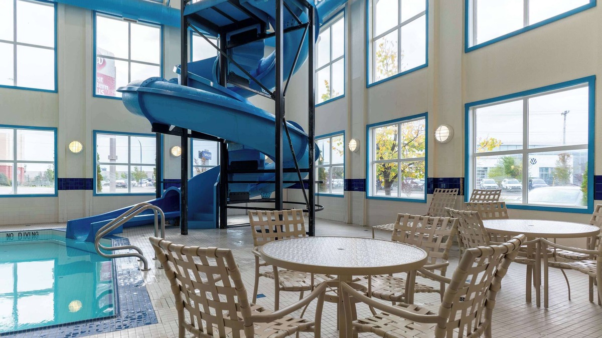 Southeast Edmonton Hotel | Best Western Plus South Edmonton Inn & Suites