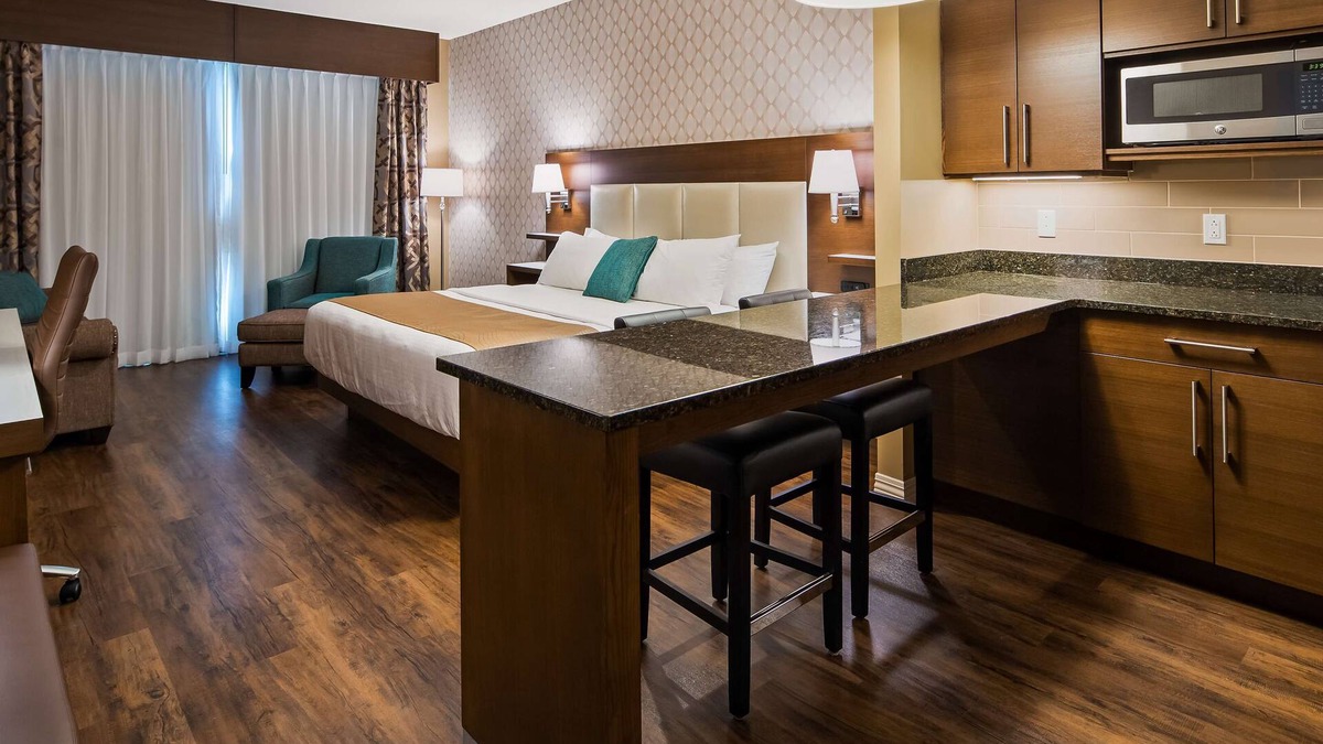Terra Nova Hotel | Best Western Plus St. John's Airport Hotel and Suites