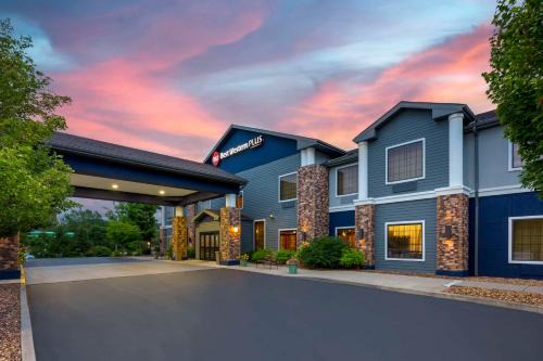 Fishers Hotel | Best Western PLUS Victor Inn & Suites