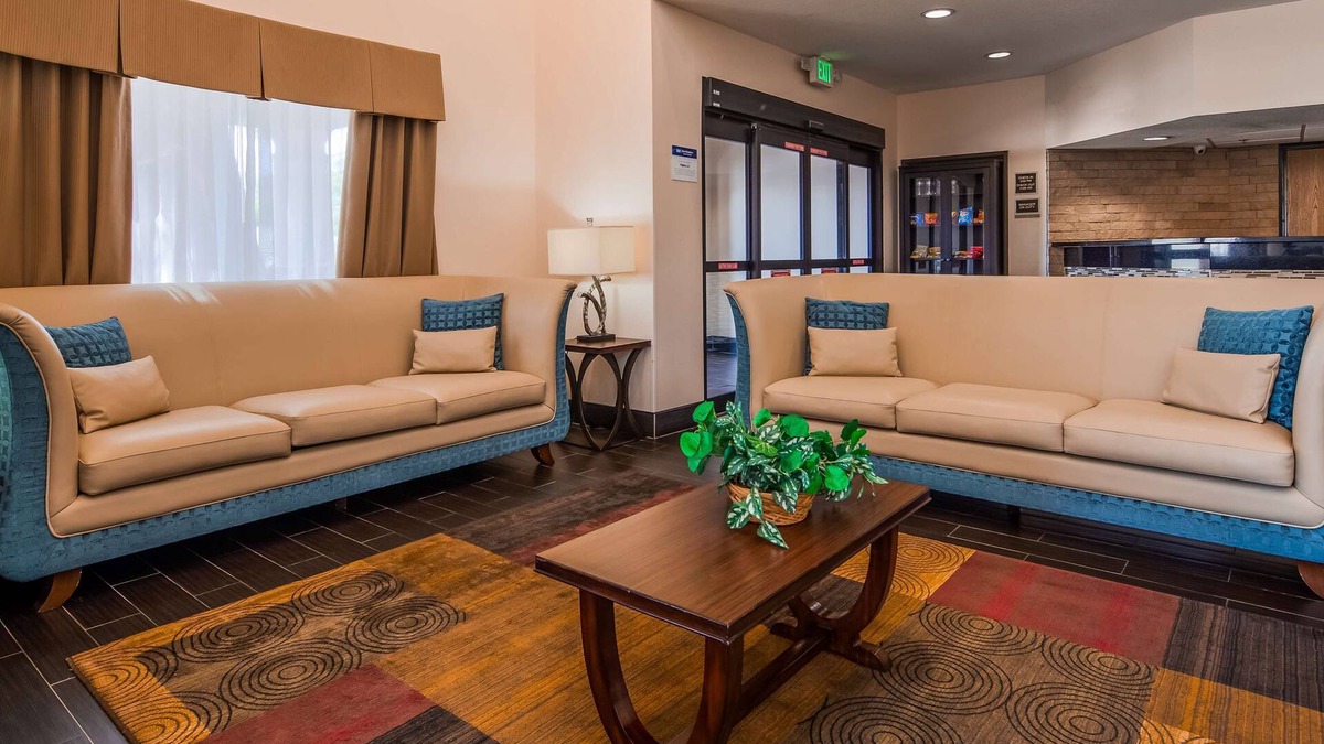 Wendover Hotel | Best Western Plus Wendover Inn