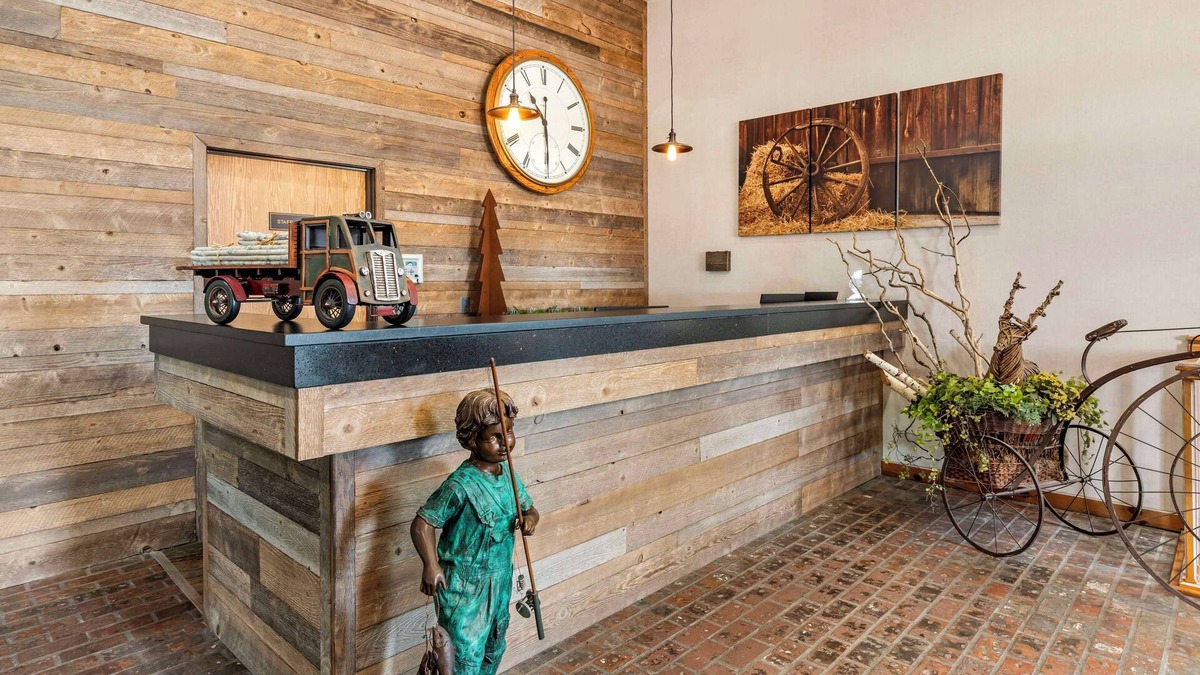 Hines Hotel | Best Western Rory & Ryan Inns