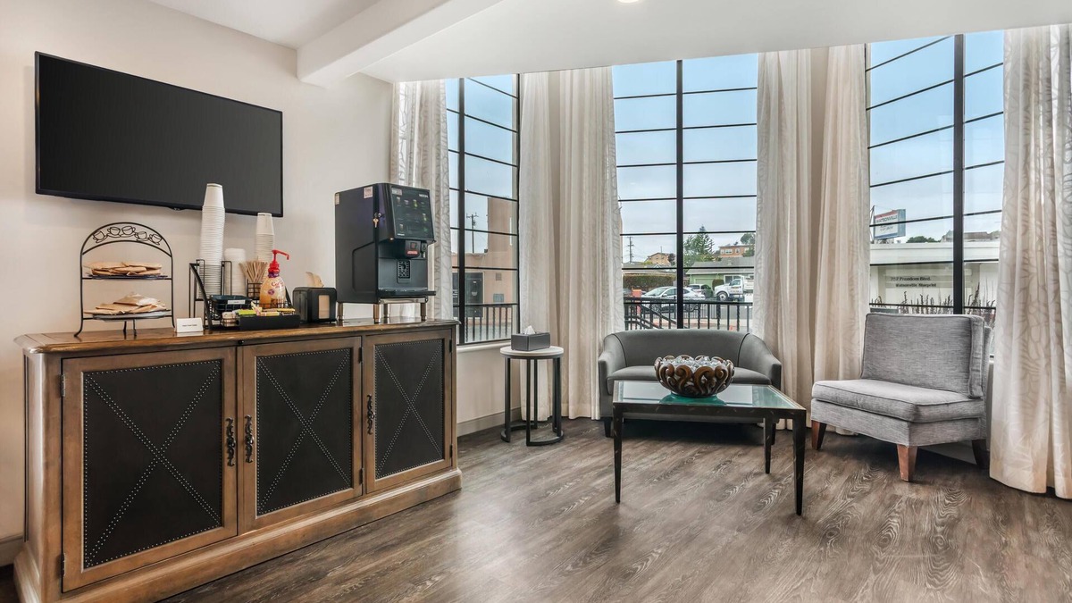 Watsonville Hotel | Best Western Rose Garden Inn
