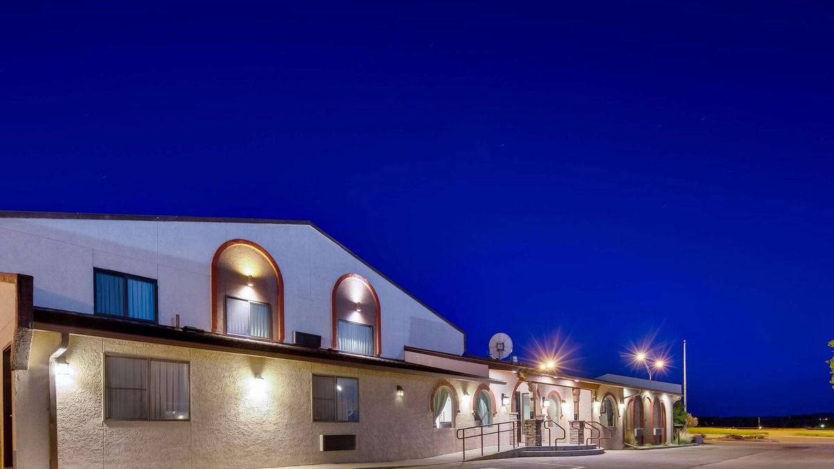Chadron Hotel | Best Western West Hills Inn