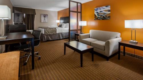 Lubbock Hotel | Best Windsor Inn