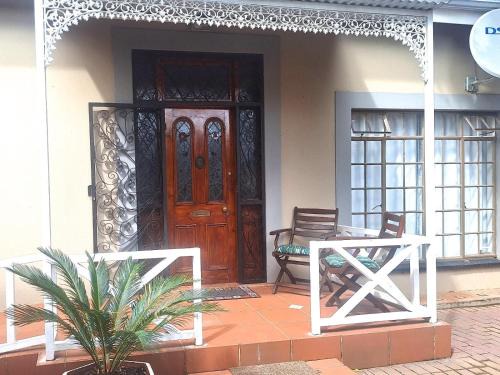 Parys Villa | Besterfield Villa