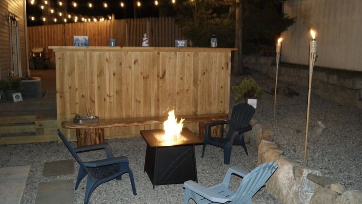 Lake Hopatcong House | BestOBothWorlds.2G@HandcraftedWoodTerrace.GameRoom