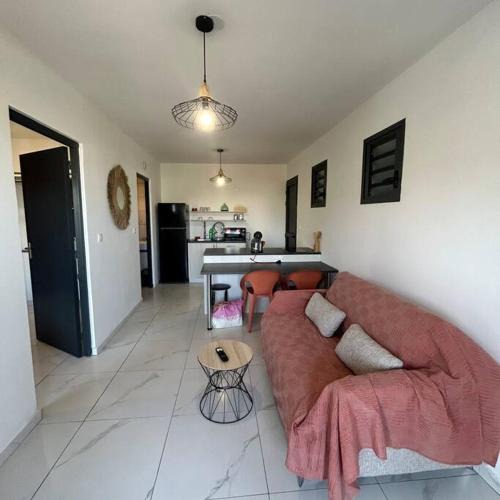 Saint-Pierre De La Reunion Apartment | BETEL 2 Escapade à deux pas de la plage Terre Sainte