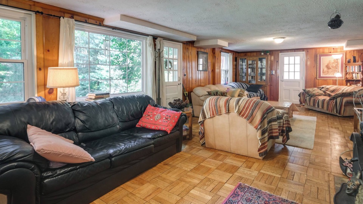Bethesda Apartment | Bethesda Apartment + Yard ~ 9 Mi to D.C.