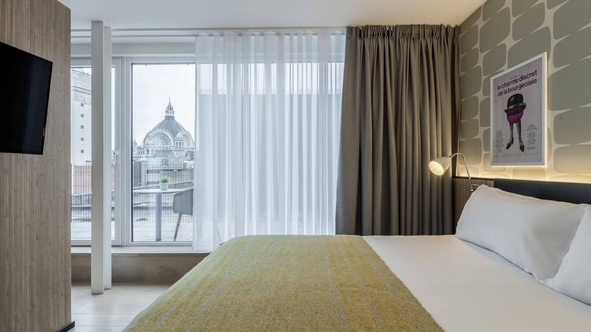 Jewish Quarter Hotel | Better Choice for your Vacation! Three Spacious Units with Full Kitchens