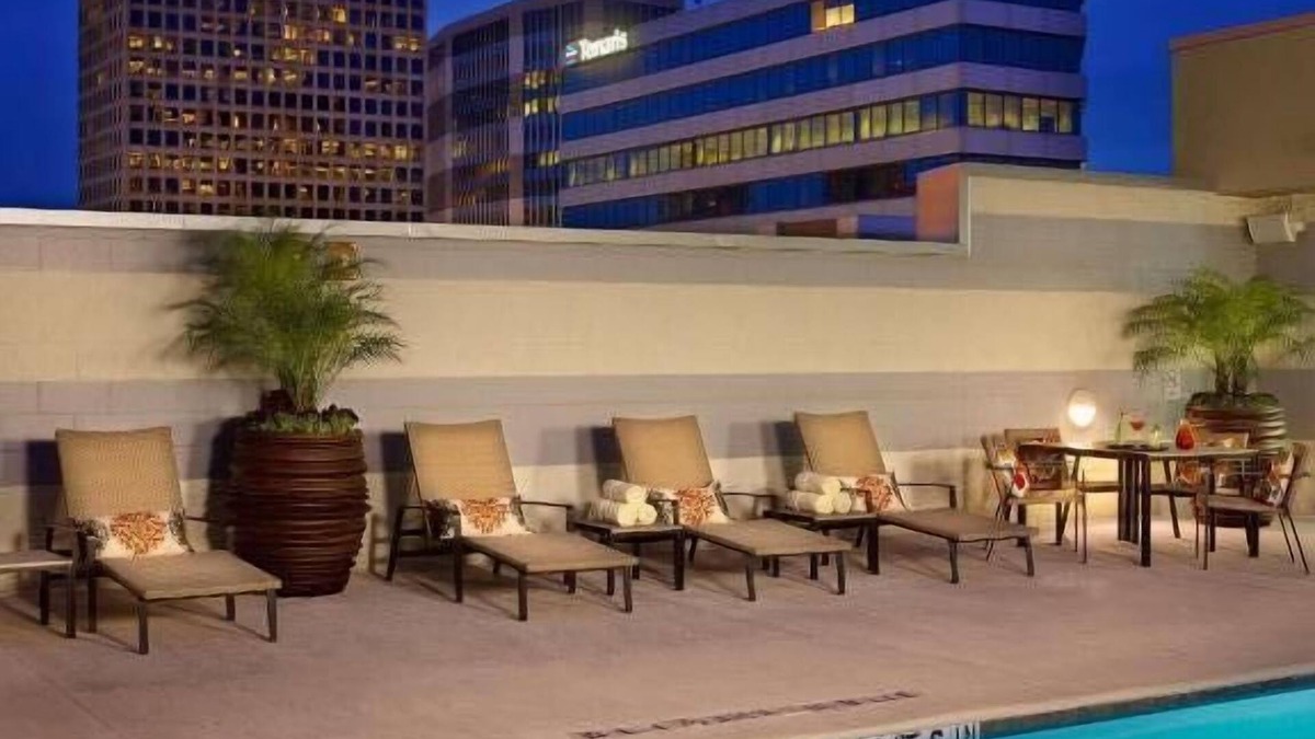 Uptown Hotel | Better Choice for your Vacation! 2 Modern Units, w/Outdoor Pool, Pet-Friendly!