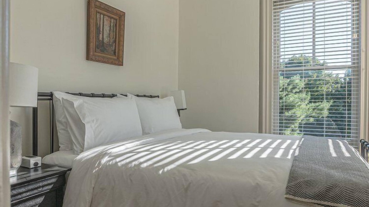 Kingston Hotel | Better Choice for your Vacation! Near Kingston-Ulster Airport, Free Parking