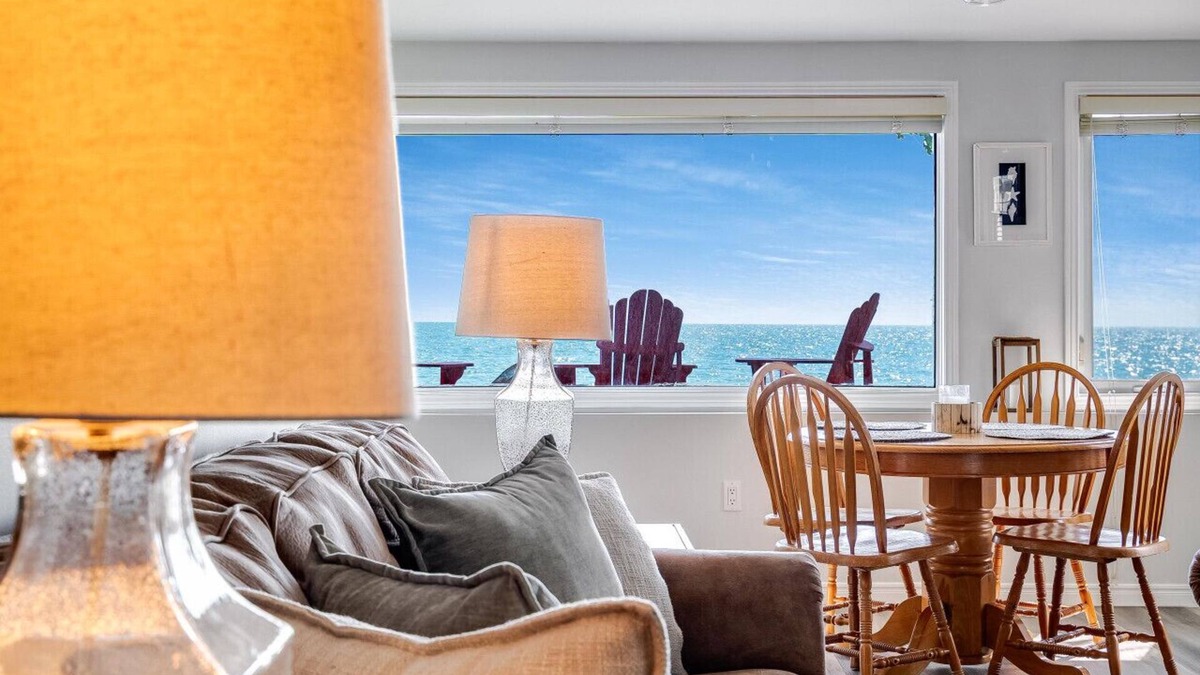 Leamington House | Better Than Ever Lakehouse!