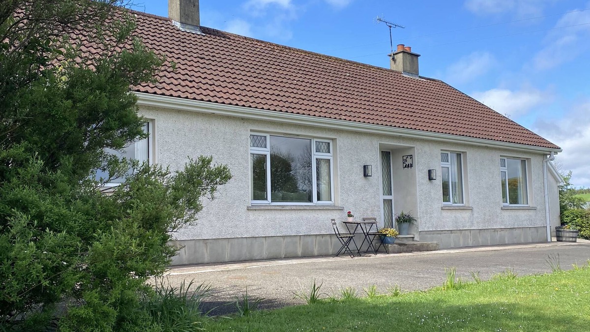 Enniskillen Cottage | BETTY'S FARM COTTAGE, family friendly in Ederney, County Fermanagh