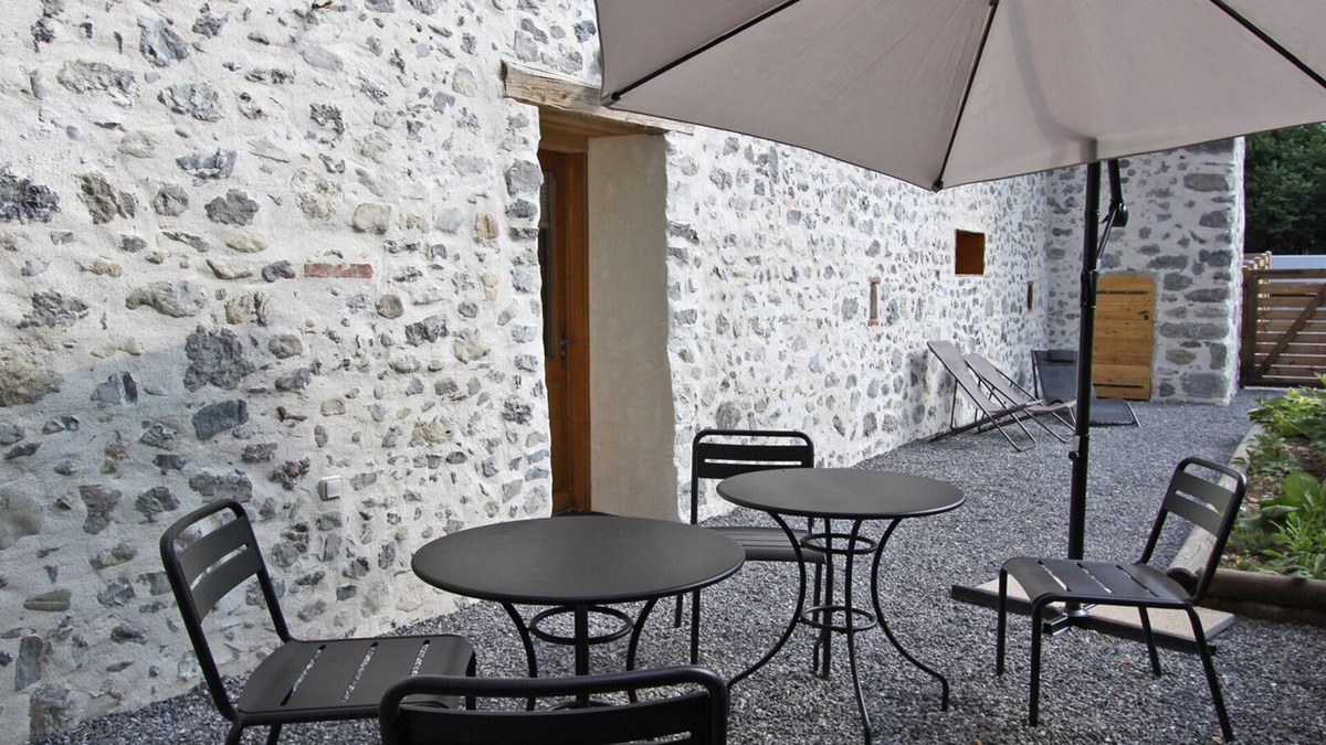 Faverges-Seythenex Apartment | BETWEEN LAKE AND MOUNTAINS: L'Arcalod - charming ★ cottage in the heart of Savoie