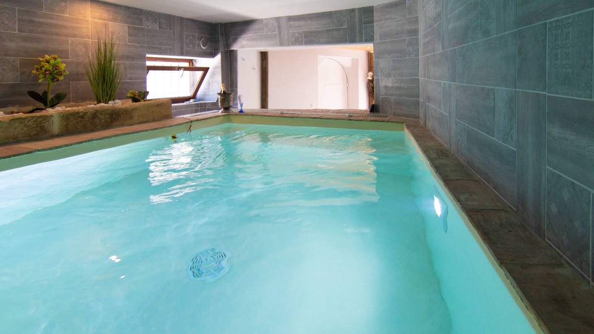 Congenies Apartment | Between Nîmes and Montpellier: Duplex Pool/Jacuzzi, Terrace-BBQ, Sauna and more!
