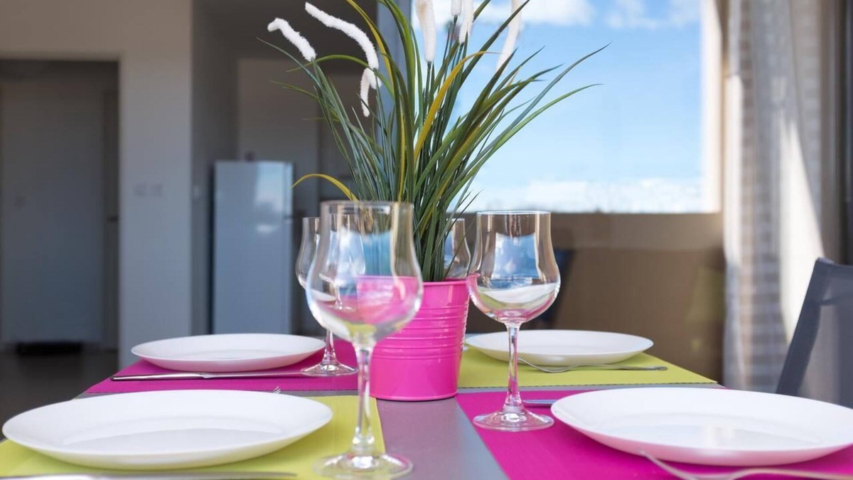 Grand Sud Apartment | Between TGV train station and historic city center: calm and modern comfort
