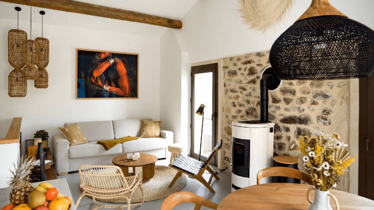 Montbolo House | Between the mountains and the sea, a profound and eco-chic nature experience in